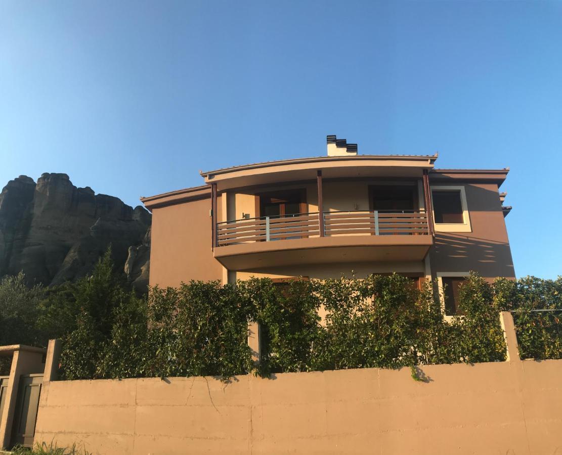 Villa Under Meteora Kalambaka Exterior foto